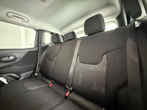 Used Jeep Renegade 2018 for sale - 75630947: Photo 17