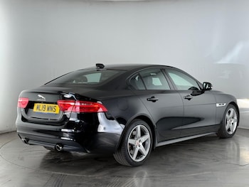 Used Jaguar XE 2019 for sale - 75528092: Photo