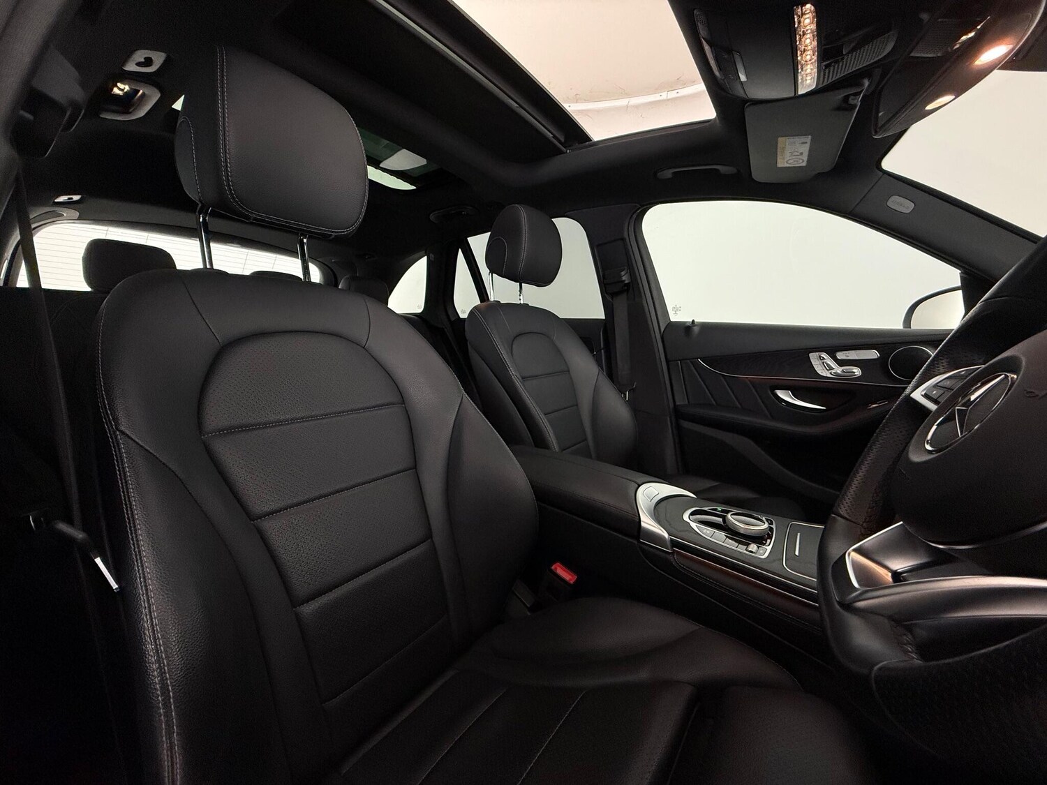 Used Mercedes-Benz GLC 2018 for sale - 77696961: Photo 12