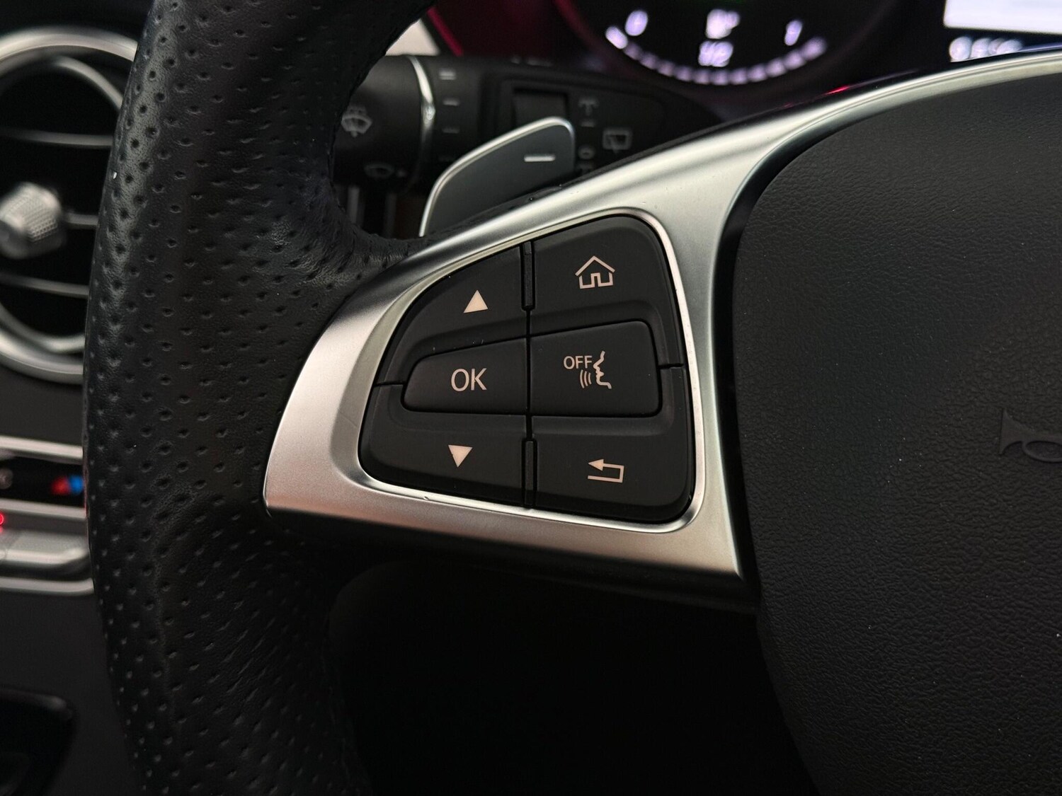 Used Mercedes-Benz GLC 2018 for sale - 77696961: Photo 19