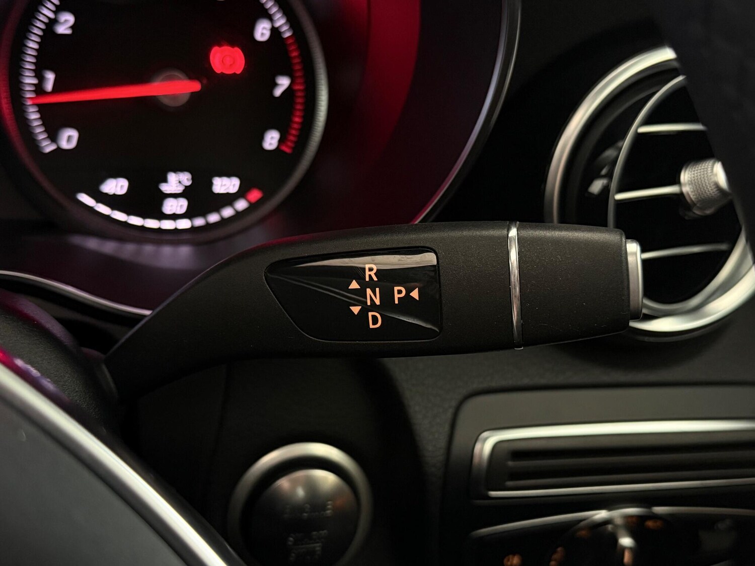 Used Mercedes-Benz GLC 2018 for sale - 77696961: Photo 23