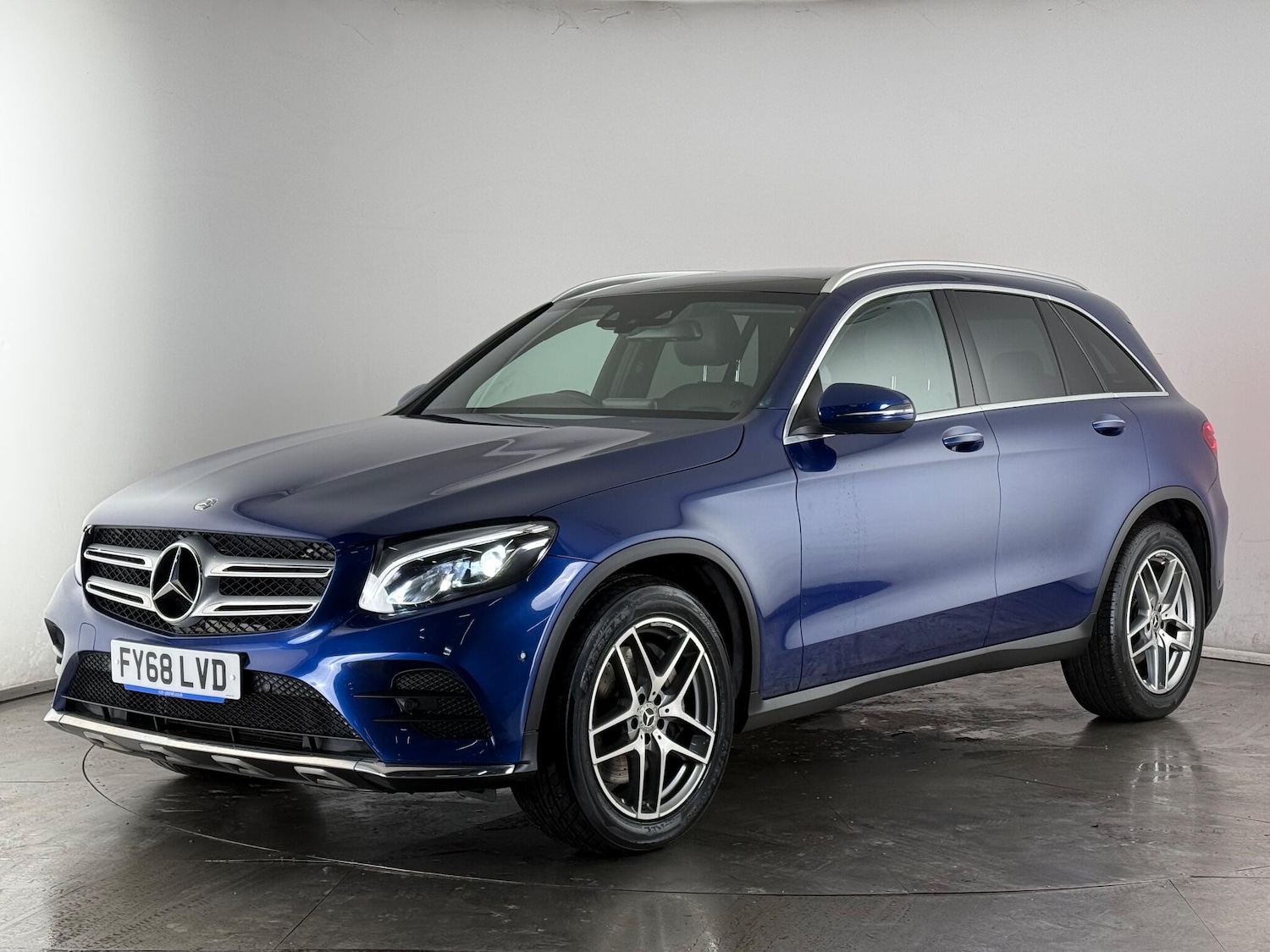 Used Mercedes-Benz GLC 2018 for sale - 77696961: Photo 3