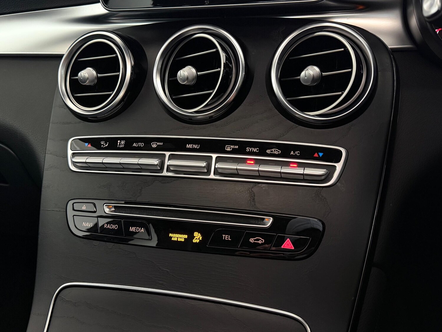 Used Mercedes-Benz GLC 2018 for sale - 77696961: Photo 37