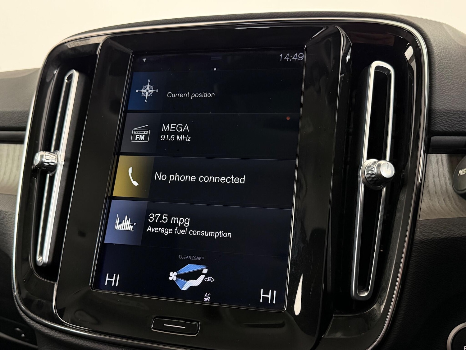 Used Volvo XC40 2020 for sale - 77260240: Photo 28