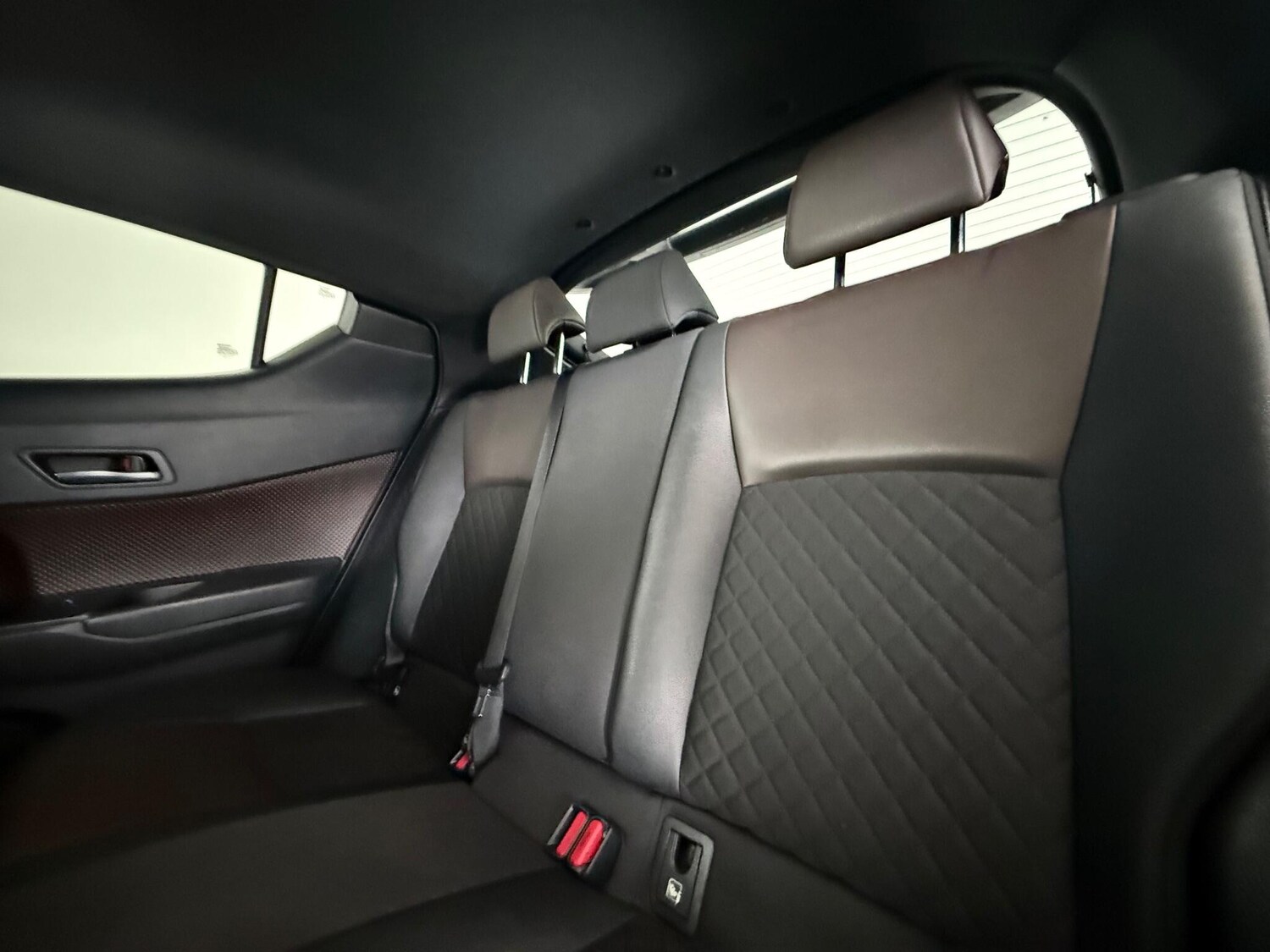 Used Toyota C-HR 2018 for sale - 77497641: Photo 12