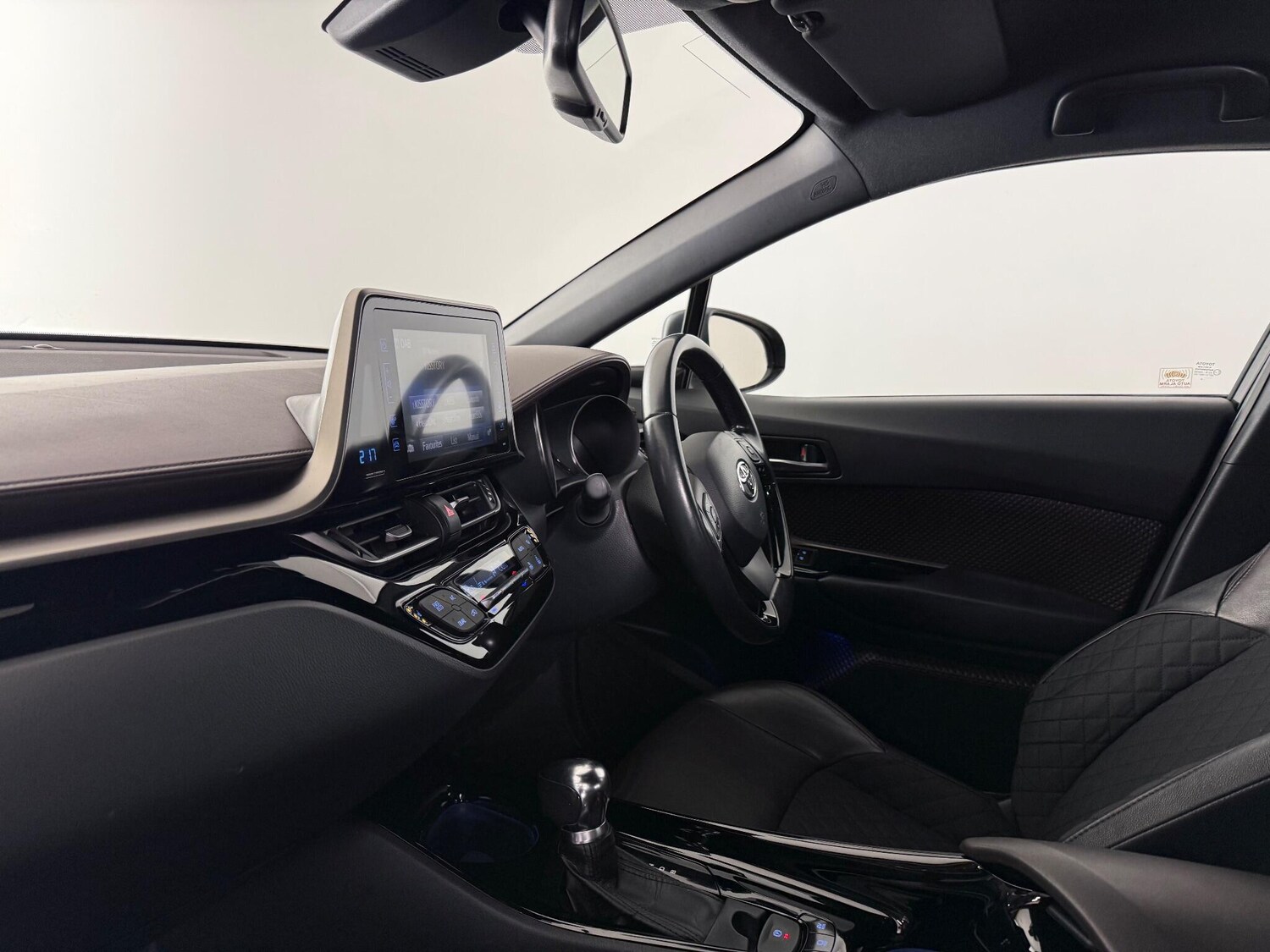 Used Toyota C-HR 2018 for sale - 77497641: Photo 16