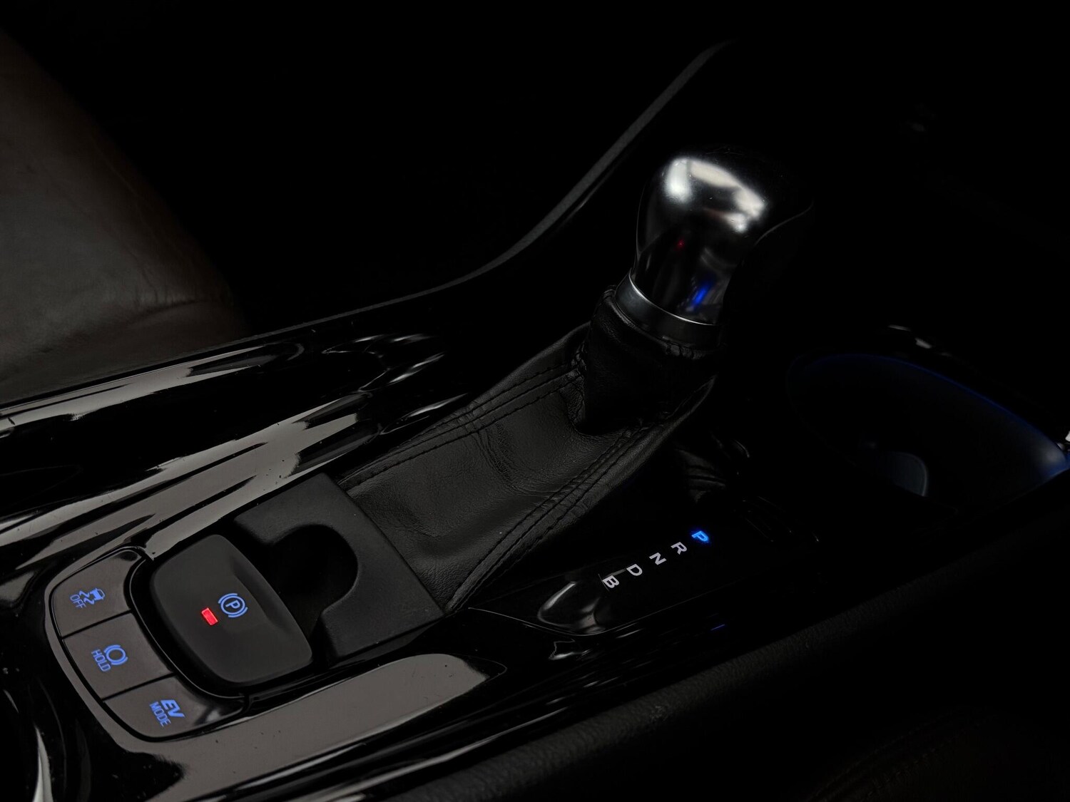 Used Toyota C-HR 2018 for sale - 77497641: Photo 28