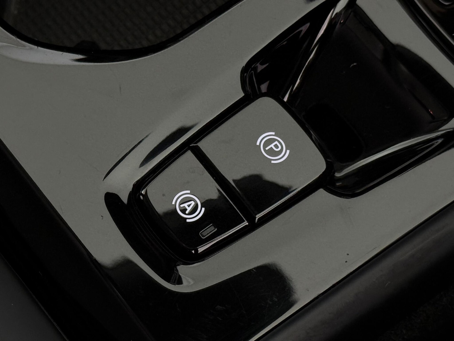 Used Volvo XC40 2022 for sale - 76467225: Photo 44