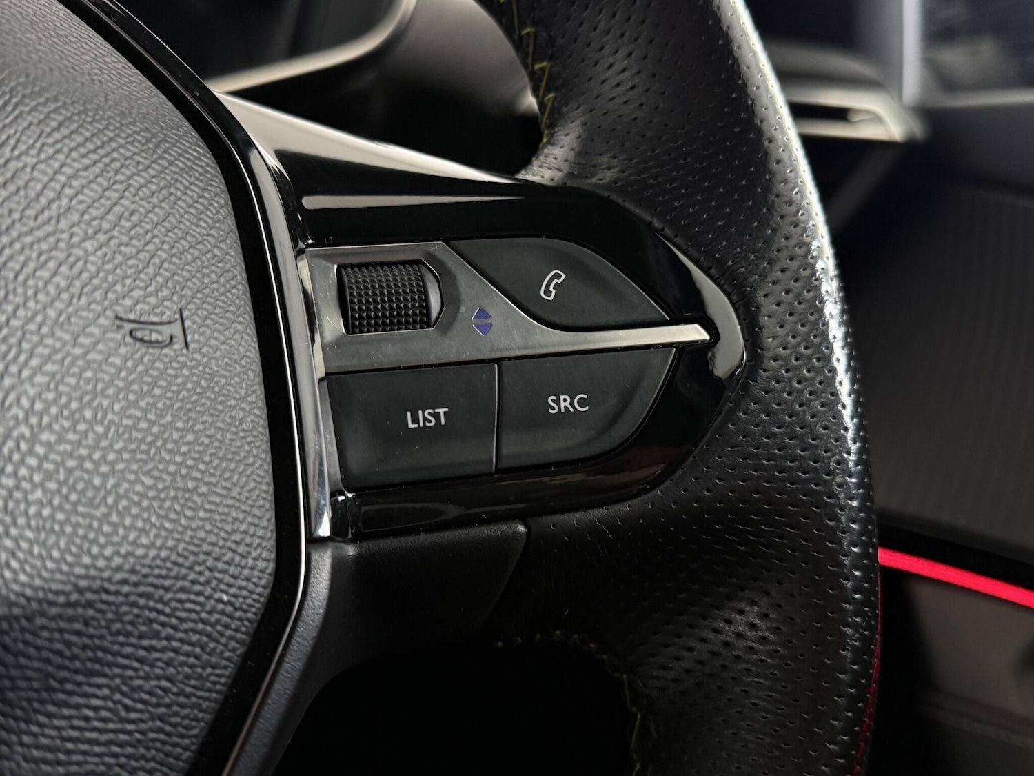 Used Peugeot 2008 2021 for sale - 76466875: Photo 27