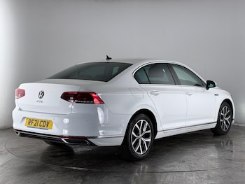 Used Volkswagen Passat 2021 for sale - 76976115: Photo