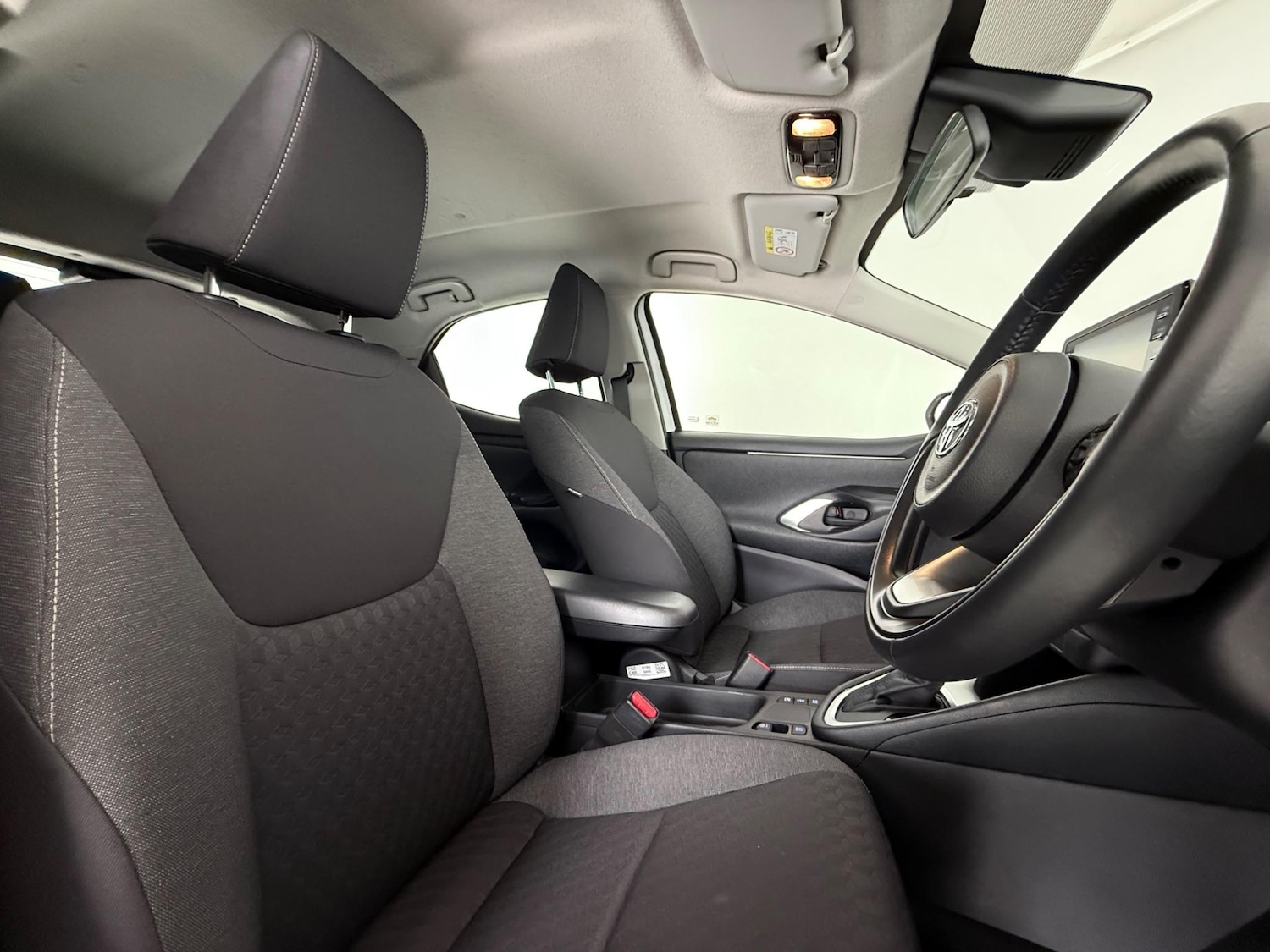 Used Toyota Yaris 2022 for sale - 76511853: Photo 16