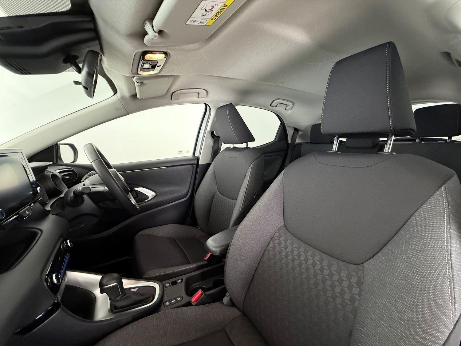 Used Toyota Yaris 2022 for sale - 76511853: Photo 18