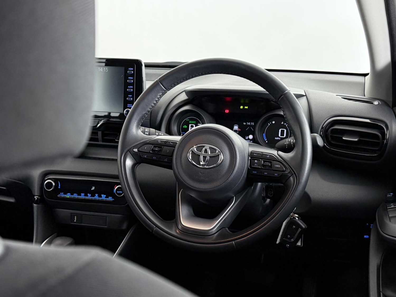 Used Toyota Yaris 2022 for sale - 76511853: Photo 22