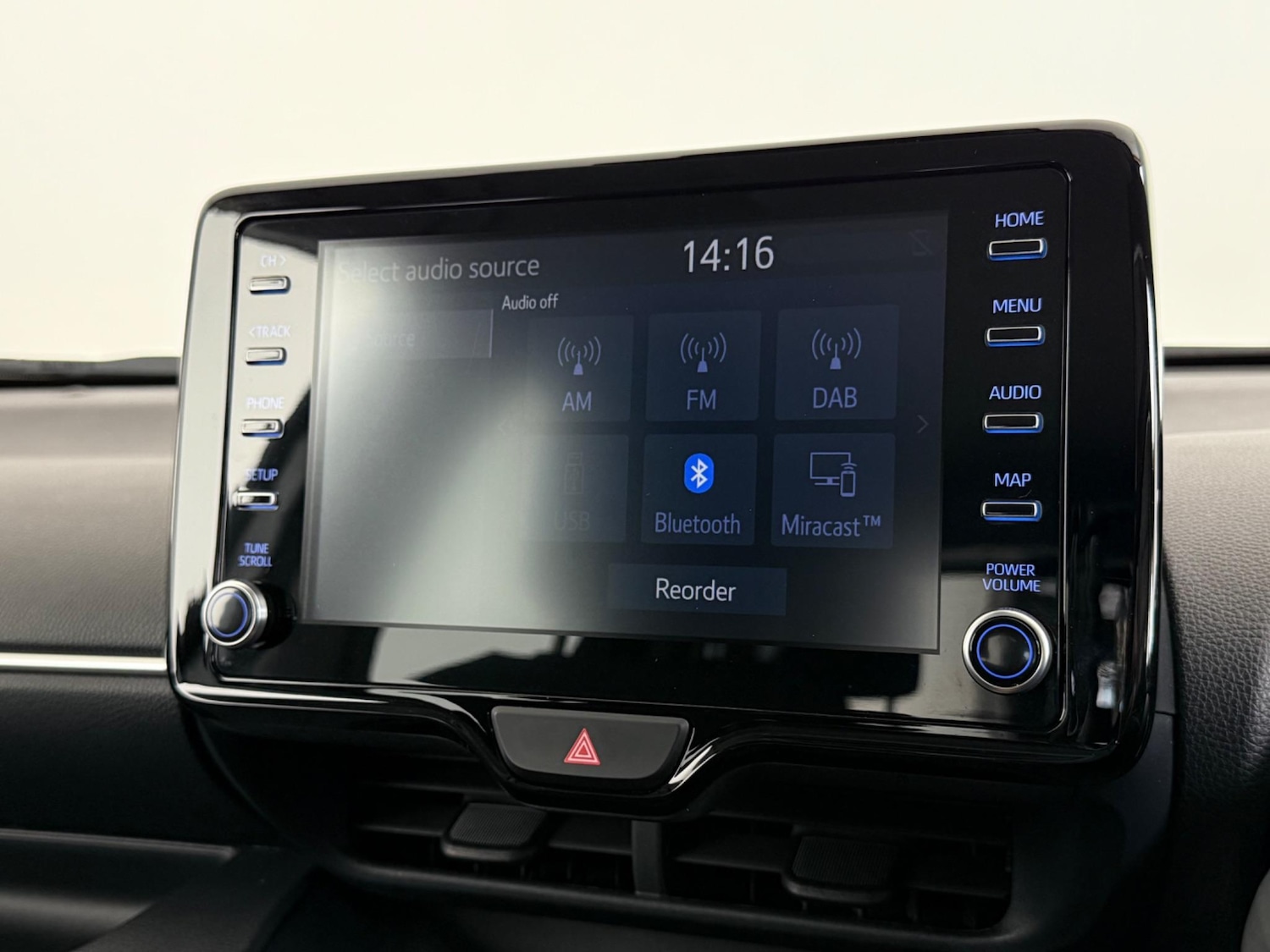 Used Toyota Yaris 2022 for sale - 76511853: Photo 32