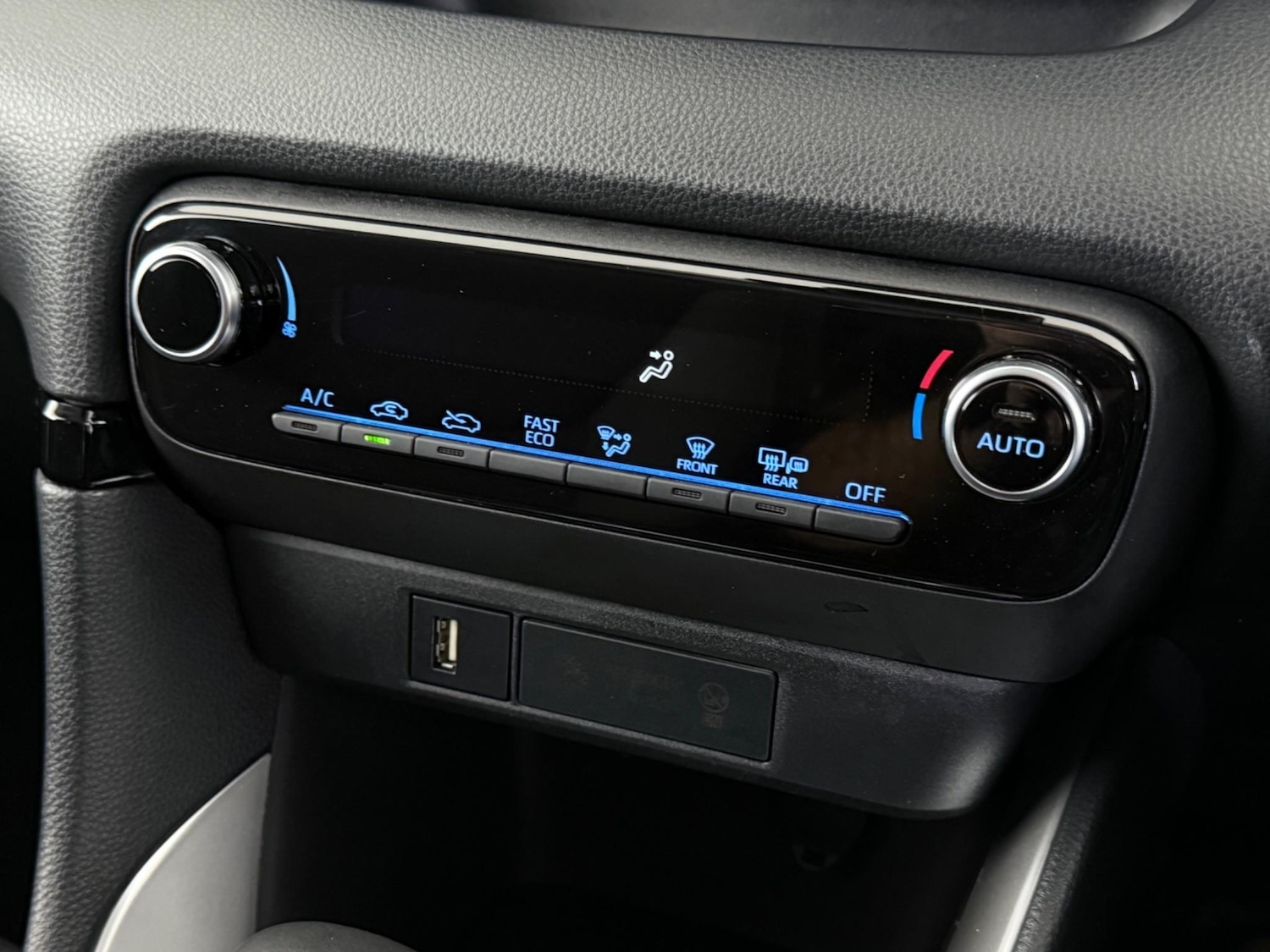 Used Toyota Yaris 2022 for sale - 76511853: Photo 36