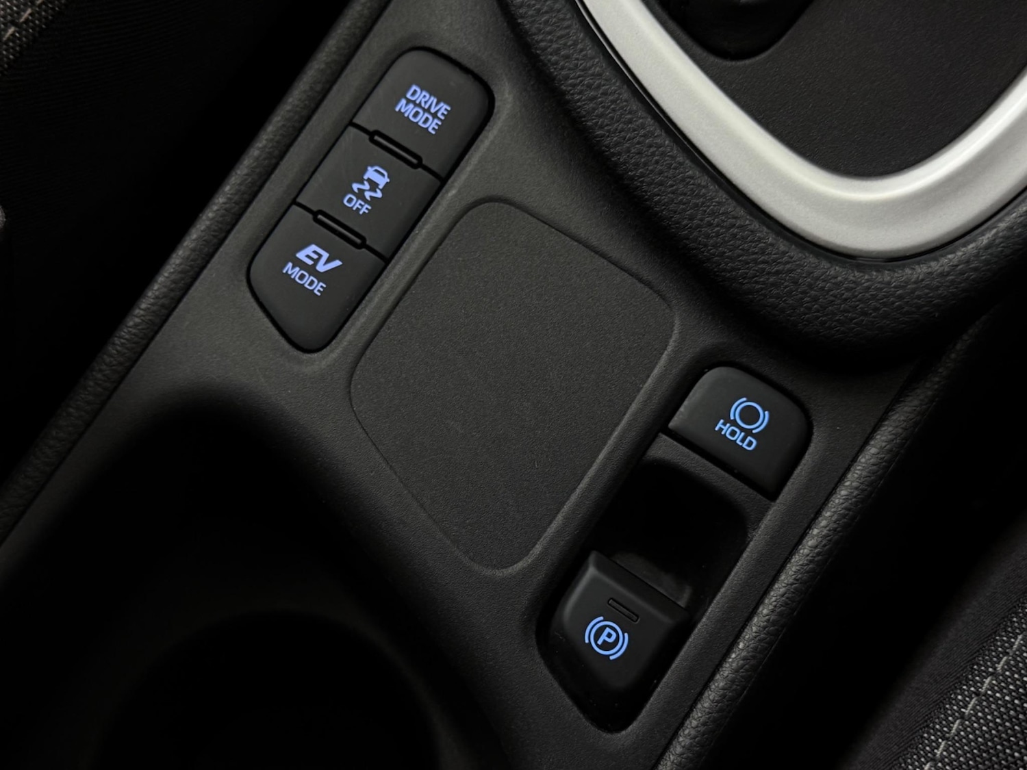 Used Toyota Yaris 2022 for sale - 76511853: Photo 39