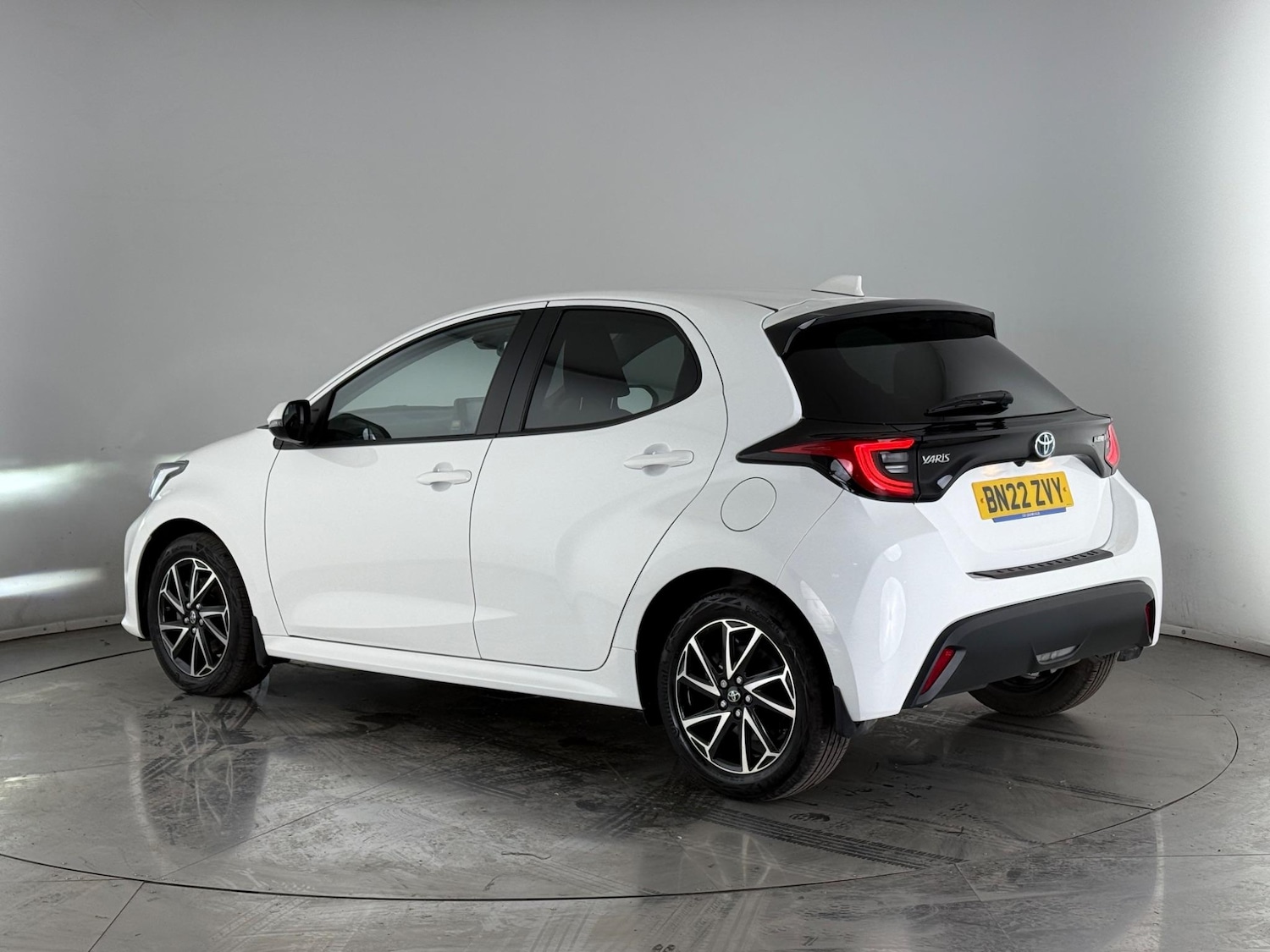 Used Toyota Yaris 2022 for sale - 76511853: Photo 4