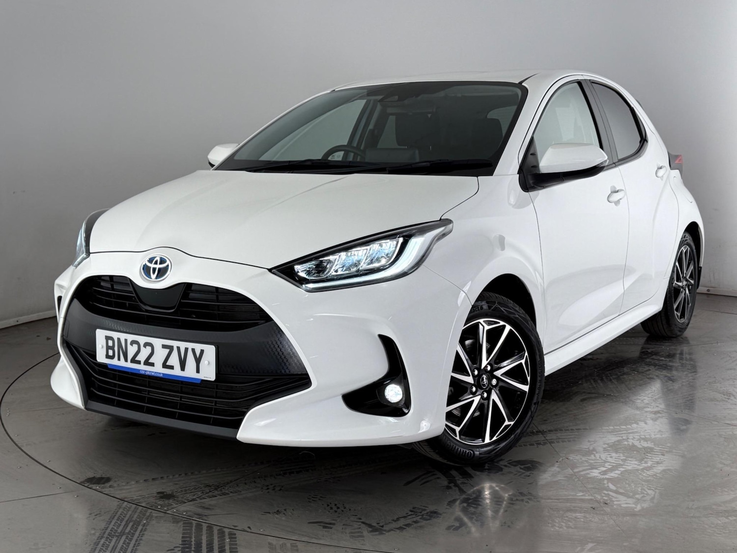Used Toyota Yaris 2022 for sale - 76511853: Photo 41