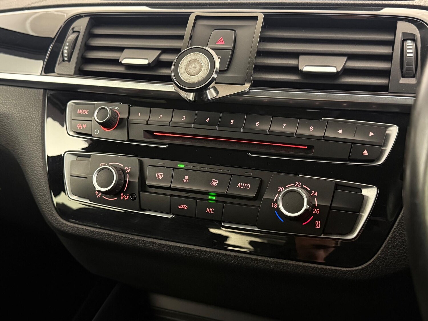 Used BMW 1 Series 2018 for sale - 76597372: Photo 33