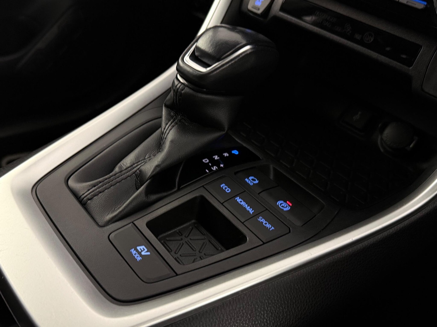 Used Toyota RAV4 2022 for sale - 77246564: Photo 30