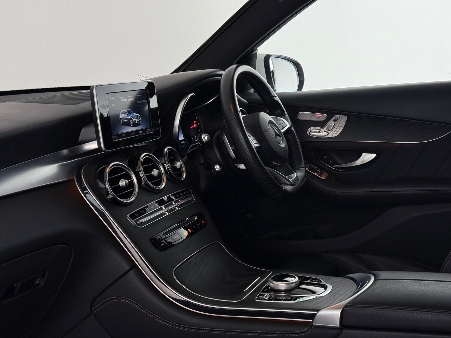 Used Mercedes-Benz GLC 2019 for sale - 77754470: Photo 19