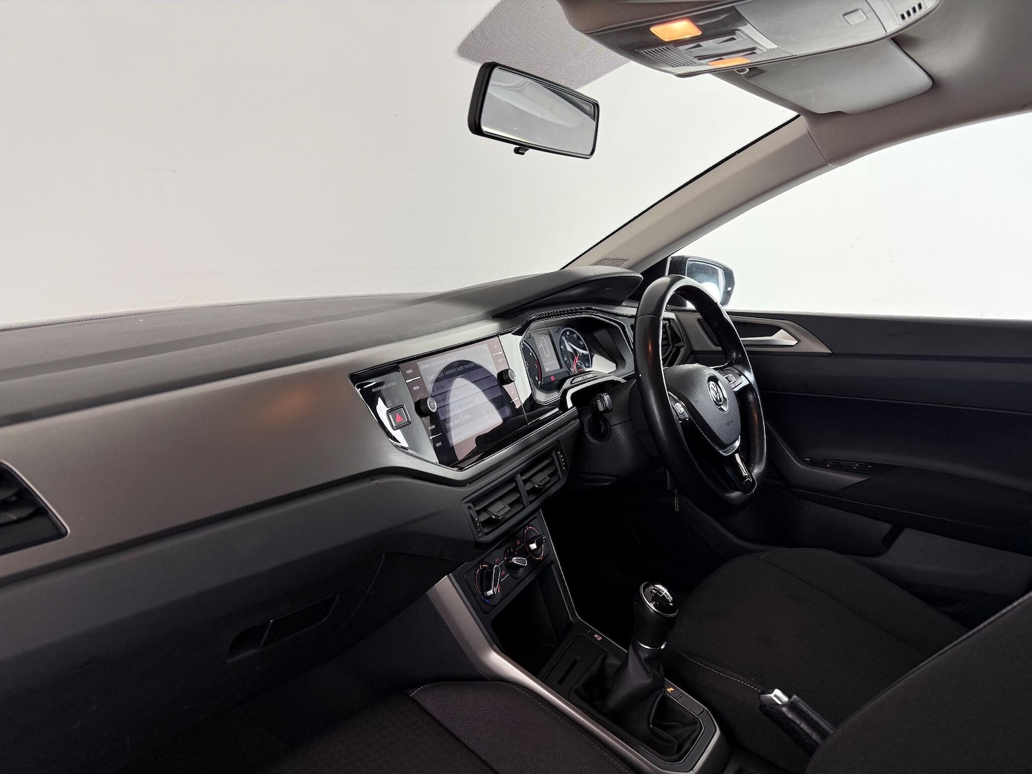 Used Volkswagen Polo 2018 for sale - 76801327: Photo 13