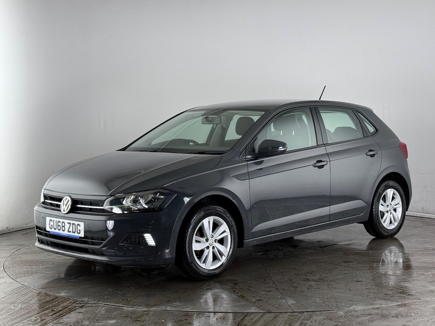 Used Volkswagen Polo 2018 for sale - 76801327: Photo 3