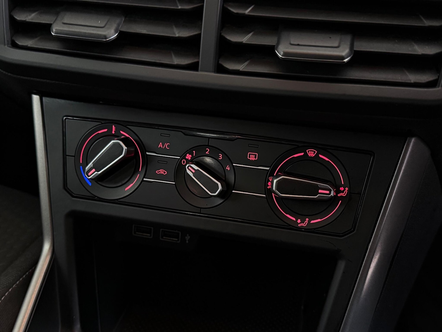 Used Volkswagen Polo 2018 for sale - 76801327: Photo 40