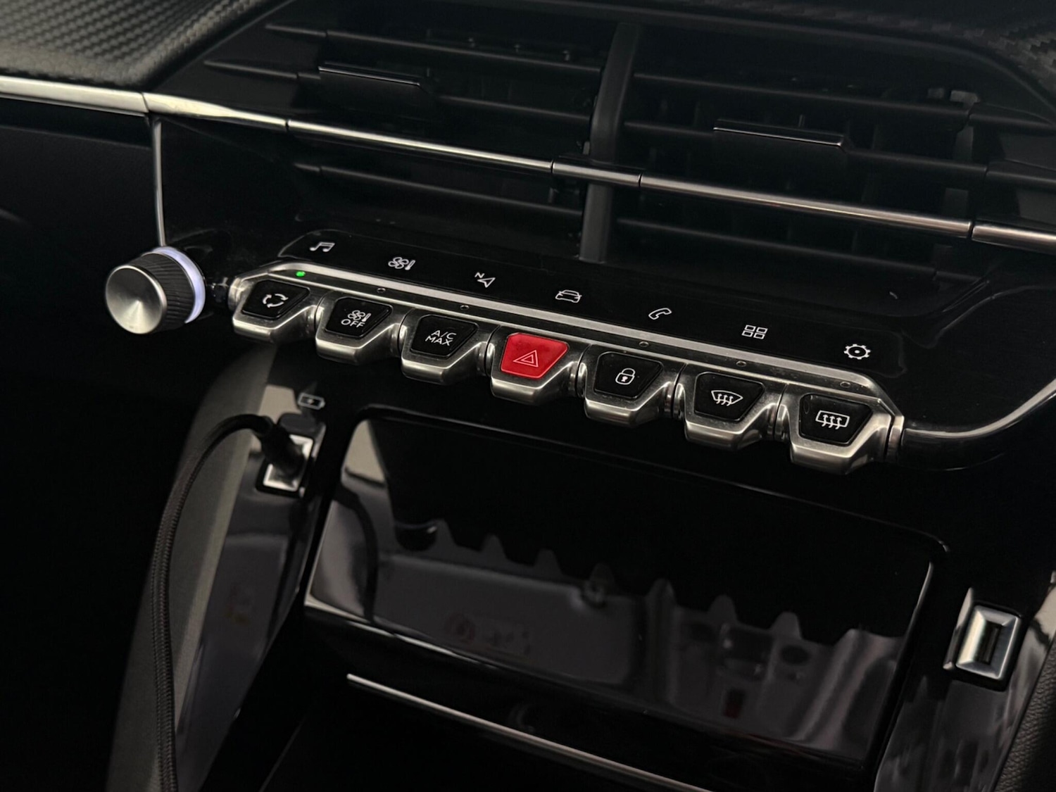 Used Peugeot 2008 2020 for sale - 77243912: Photo 35