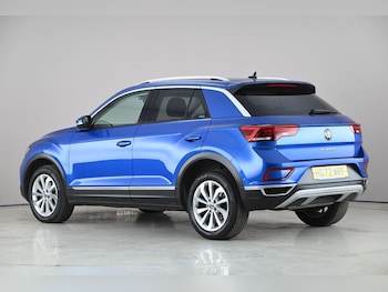 Used Volkswagen T-Roc 2023 for sale - 78232227: Photo