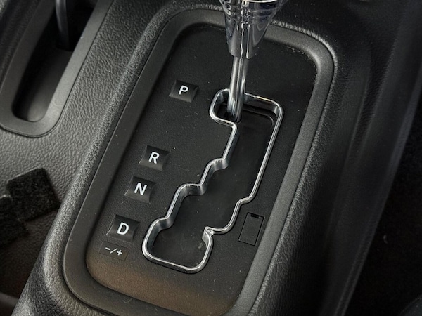 Used Jeep Wrangler 2018 for sale - 75281482: Photo 35