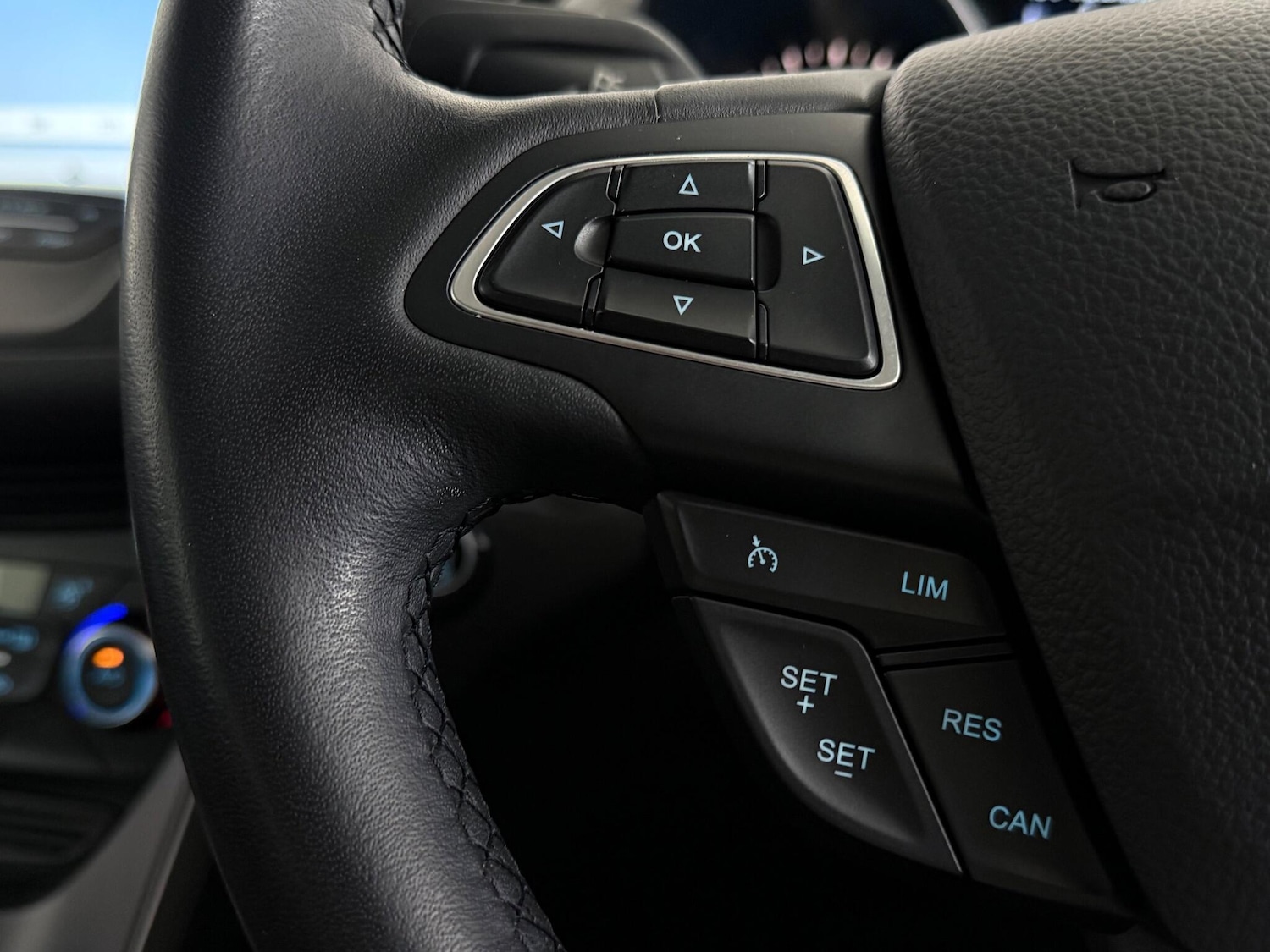 Used Ford Kuga 2017 for sale - 77222164: Photo 17