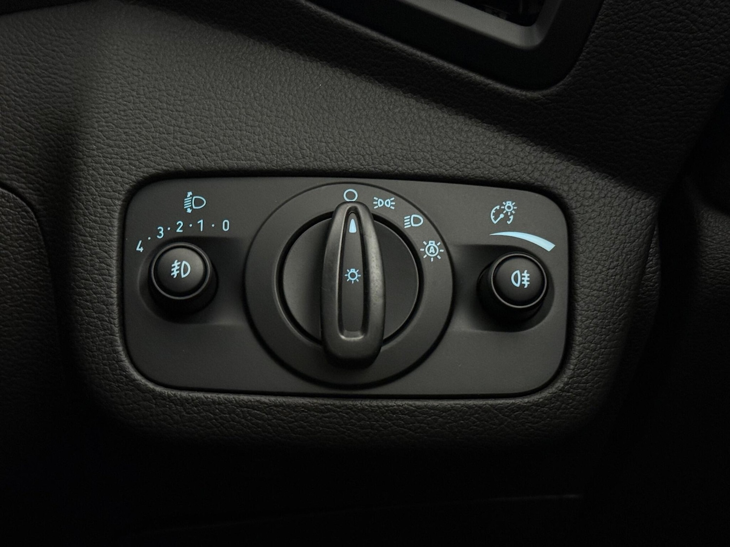 Used Ford Kuga 2017 for sale - 77222164: Photo 22