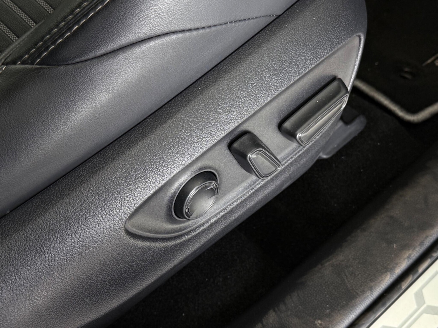 Used Toyota RAV4 2021 for sale - 76466726: Photo 18