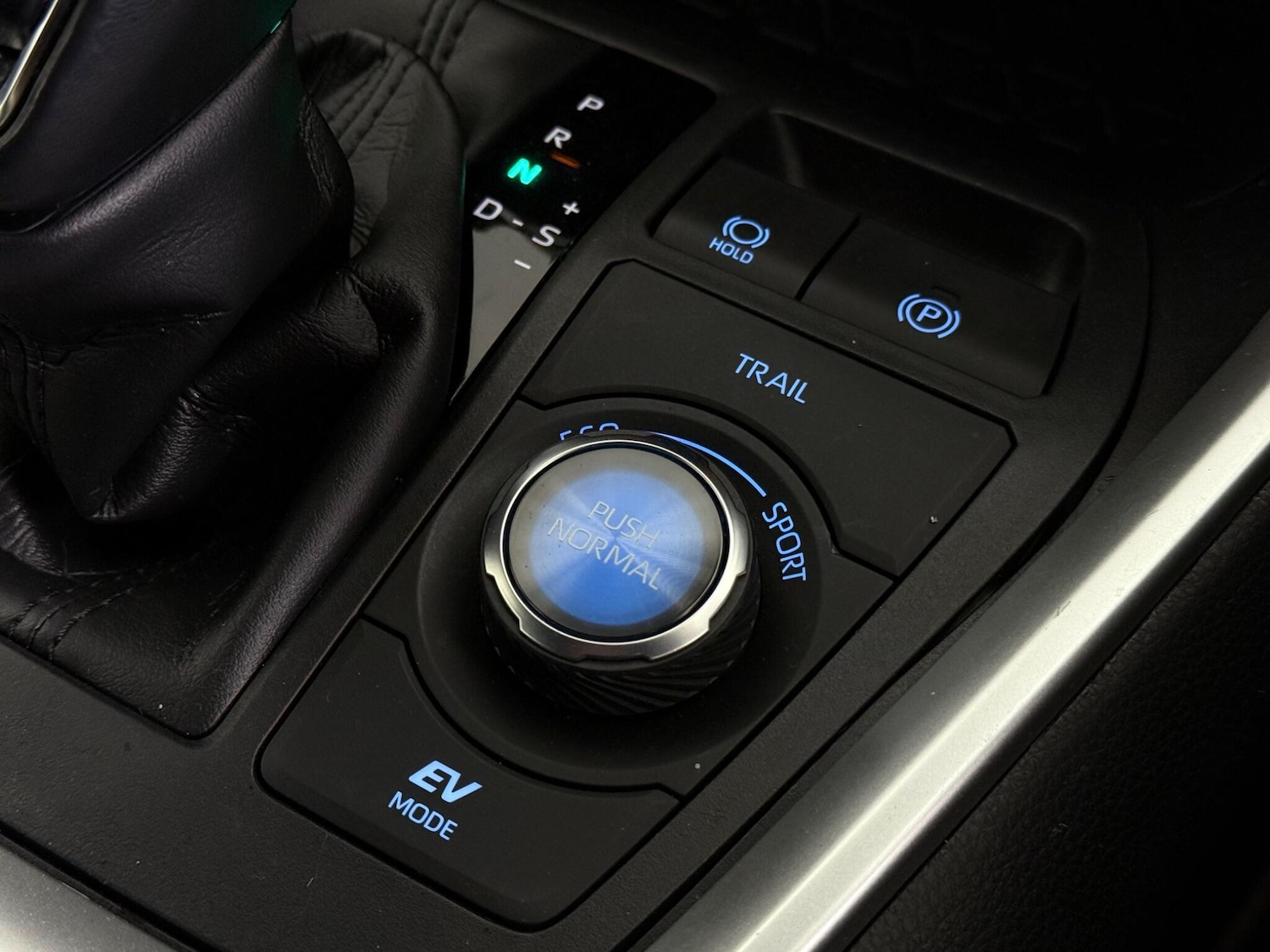 Used Toyota RAV4 2021 for sale - 76466726: Photo 43