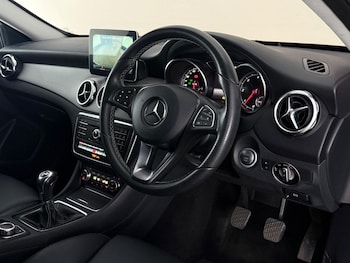 Used Mercedes-Benz GLA 2017 for sale - 79117057: Photo