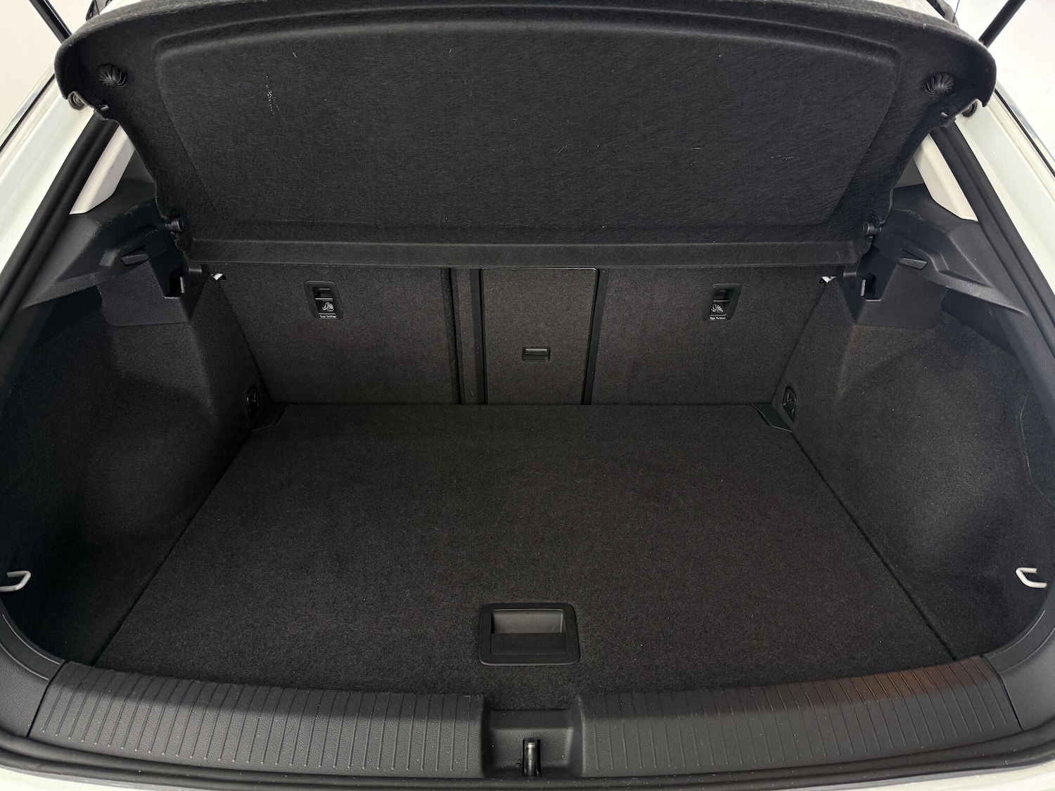 Used Volkswagen T-Roc 2018 for sale - 76467115: Photo 13