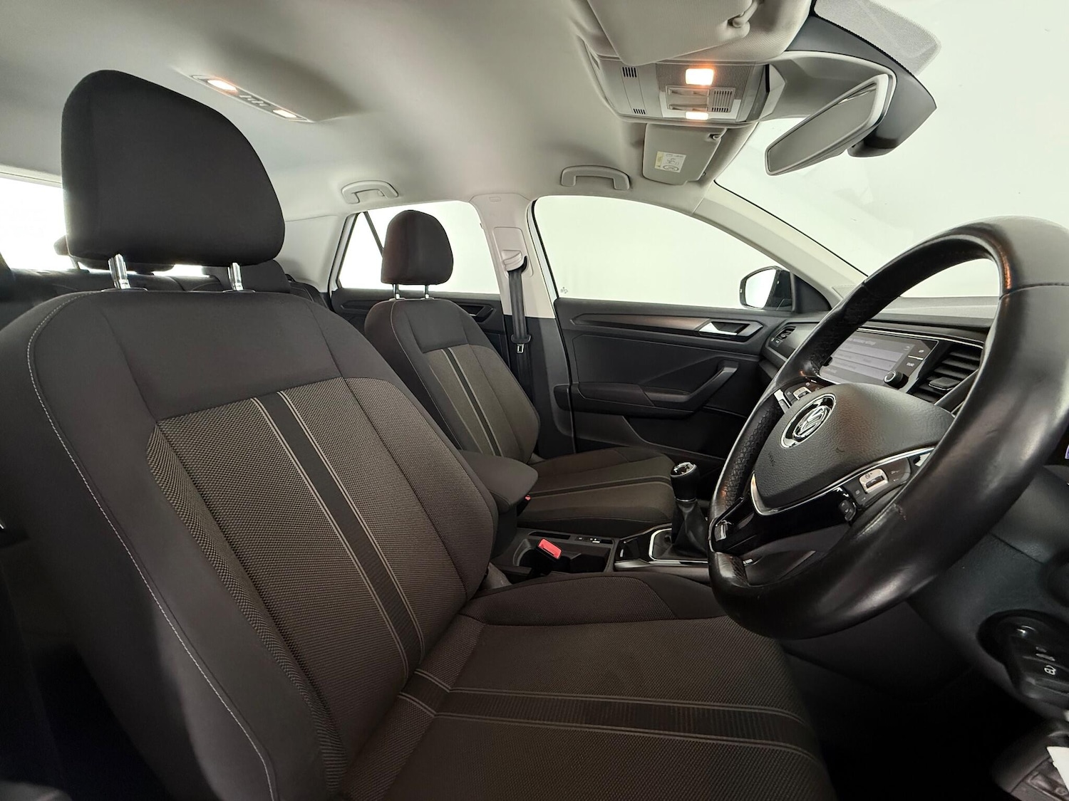 Used Volkswagen T-Roc 2018 for sale - 76467115: Photo 16