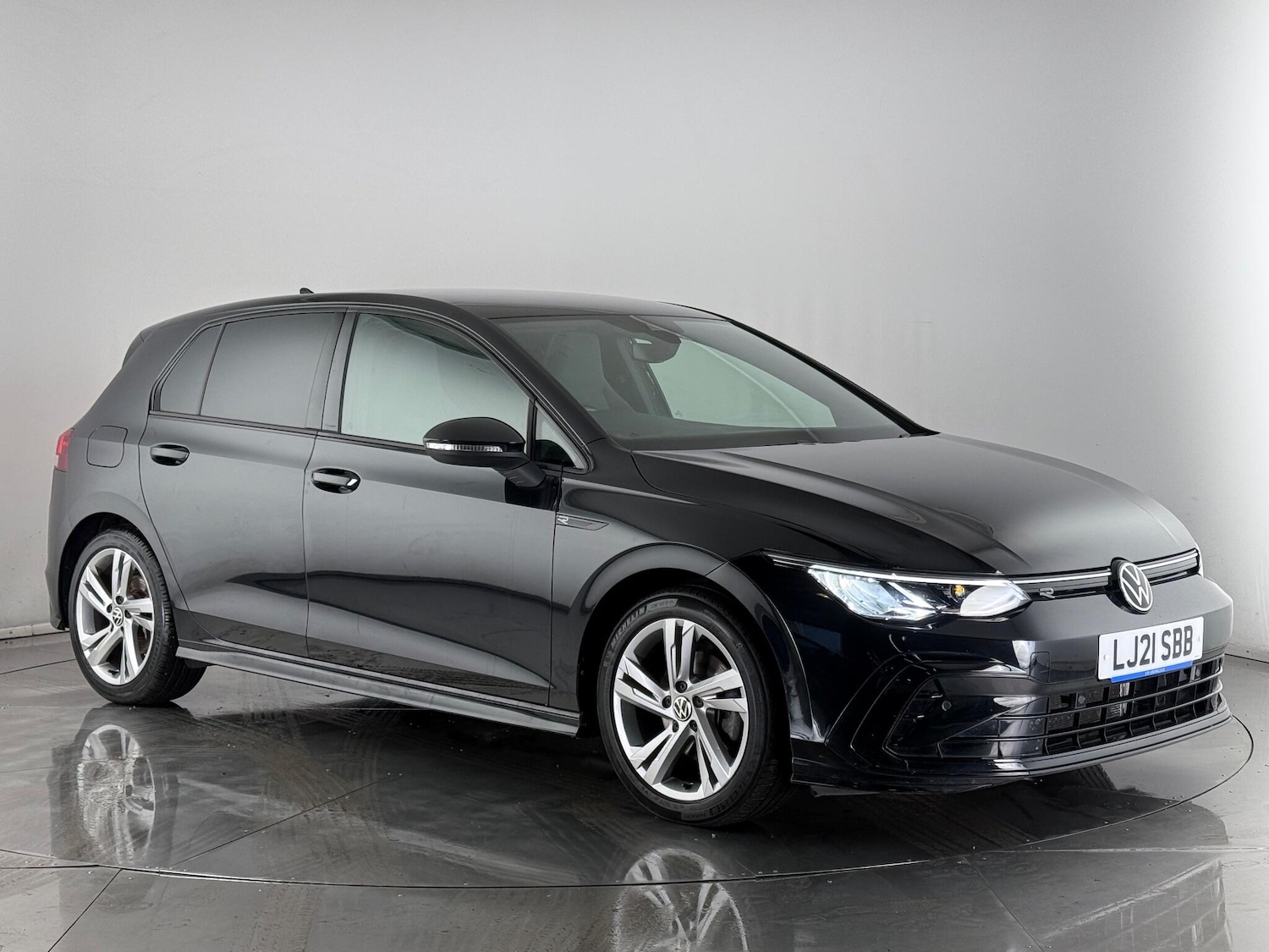 Used Volkswagen Golf 2021 for sale - 77054020: Photo 1