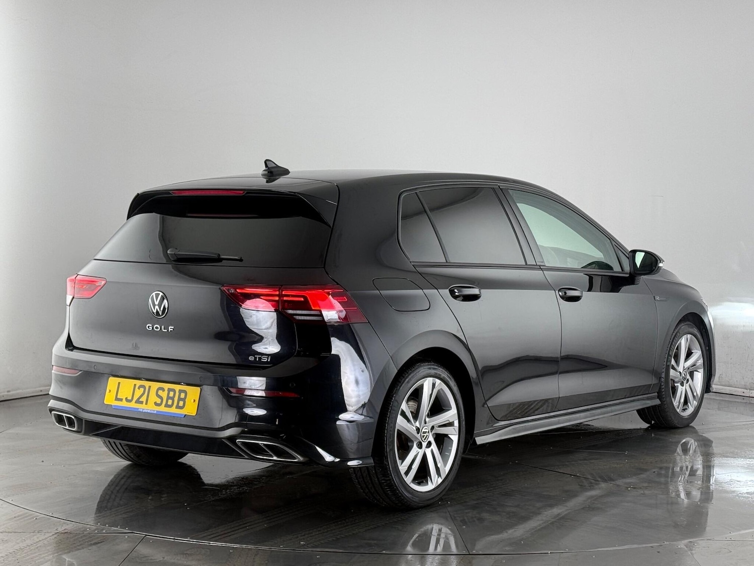 Used Volkswagen Golf 2021 for sale - 77054020: Photo 6