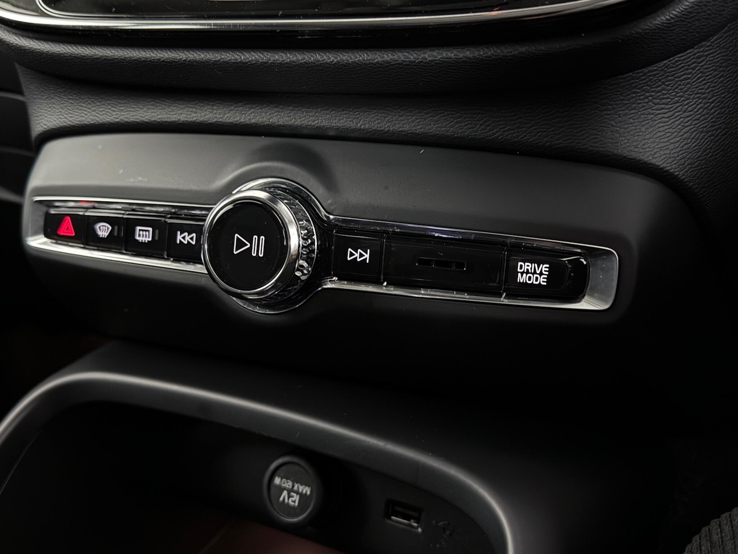 Used Volvo XC40 2021 for sale - 77246670: Photo 30