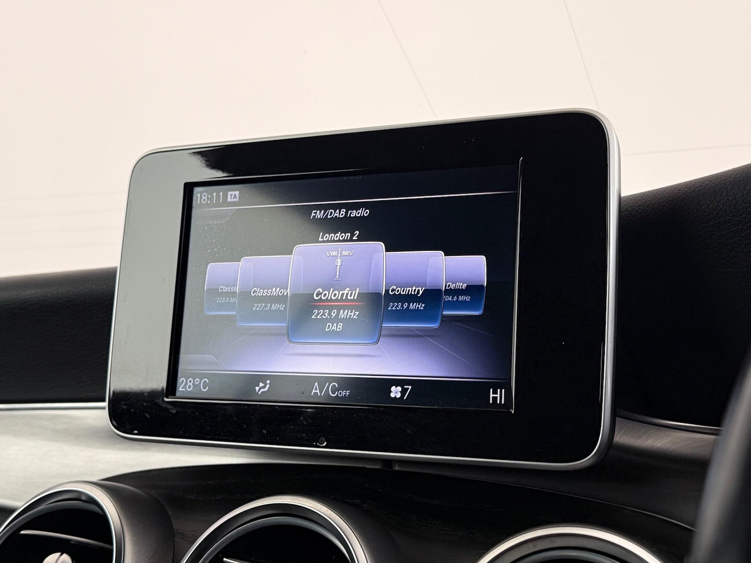 Used Mercedes-Benz C Class 2017 for sale - 77246142: Photo 32