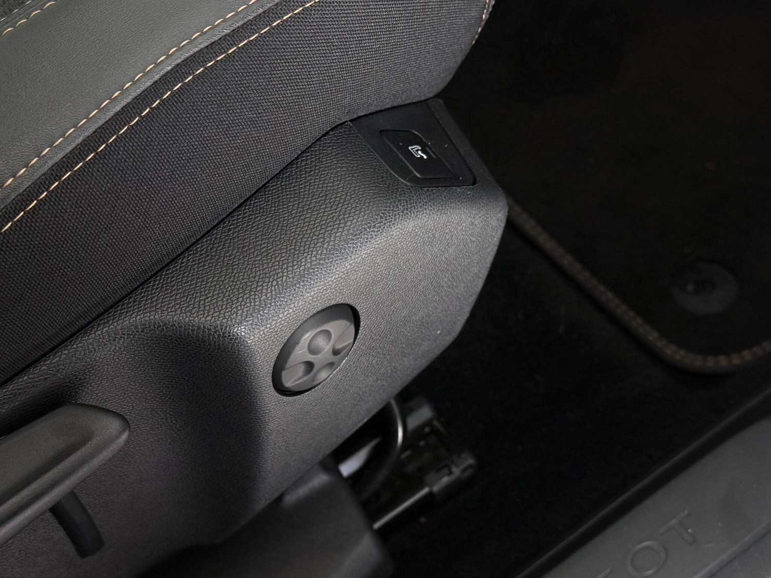 Used Peugeot 5008 2020 for sale - 77217075: Photo 13