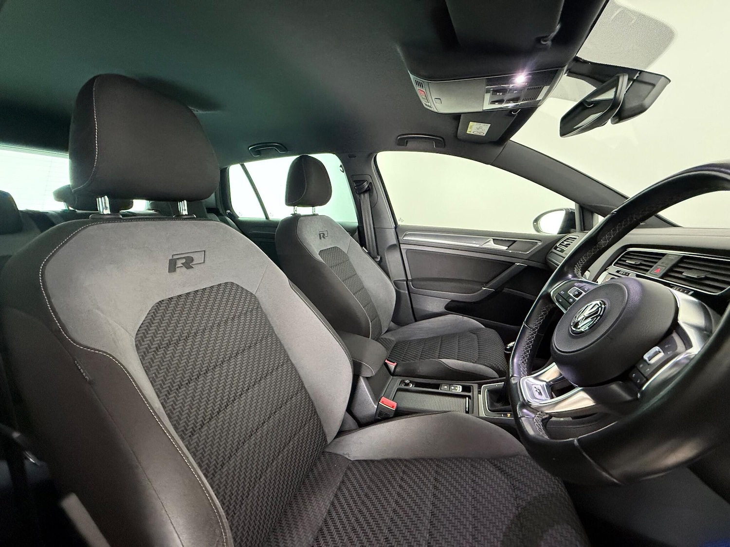 Used Volkswagen Golf 2019 for sale - 77260146: Photo 8