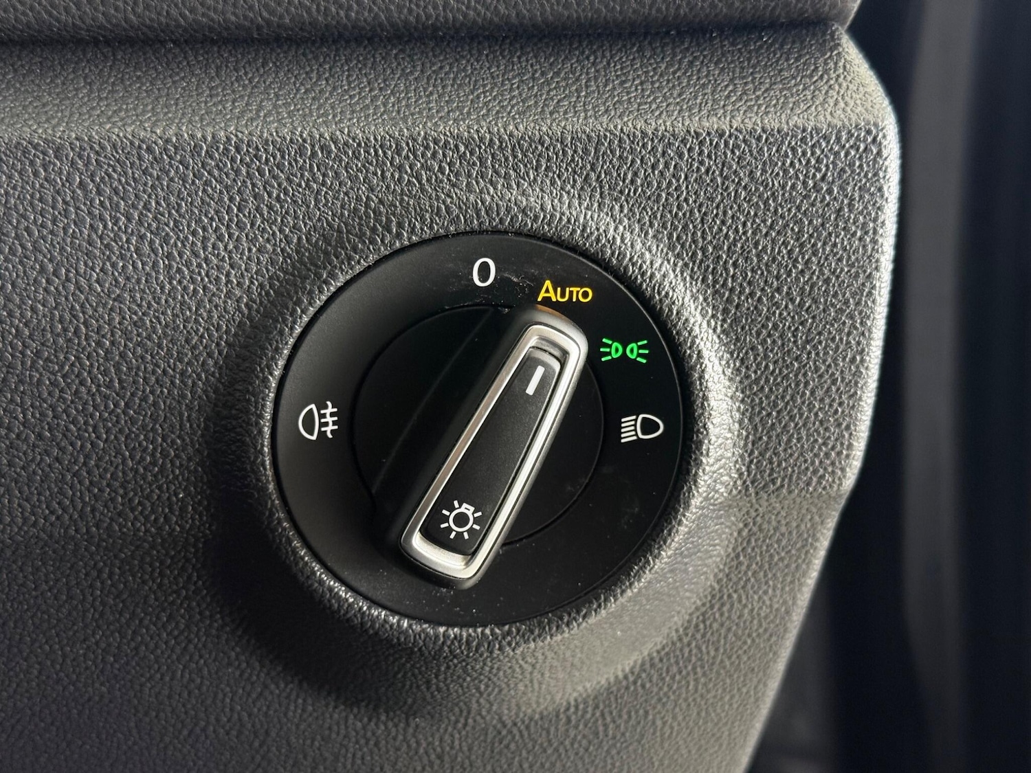 Used Volkswagen T-Roc 2022 for sale - 77216715: Photo 18