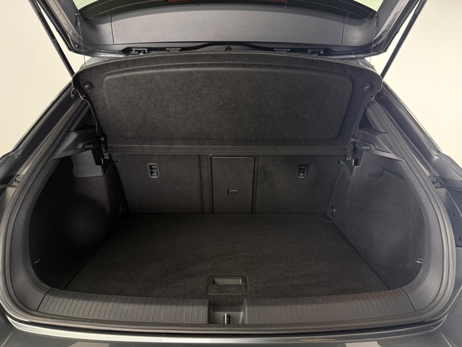 Used Volkswagen T-Roc 2022 for sale - 77216715: Photo 9