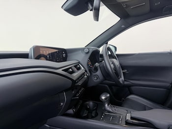 Used Lexus UX 2019 for sale - 78966327: Photo