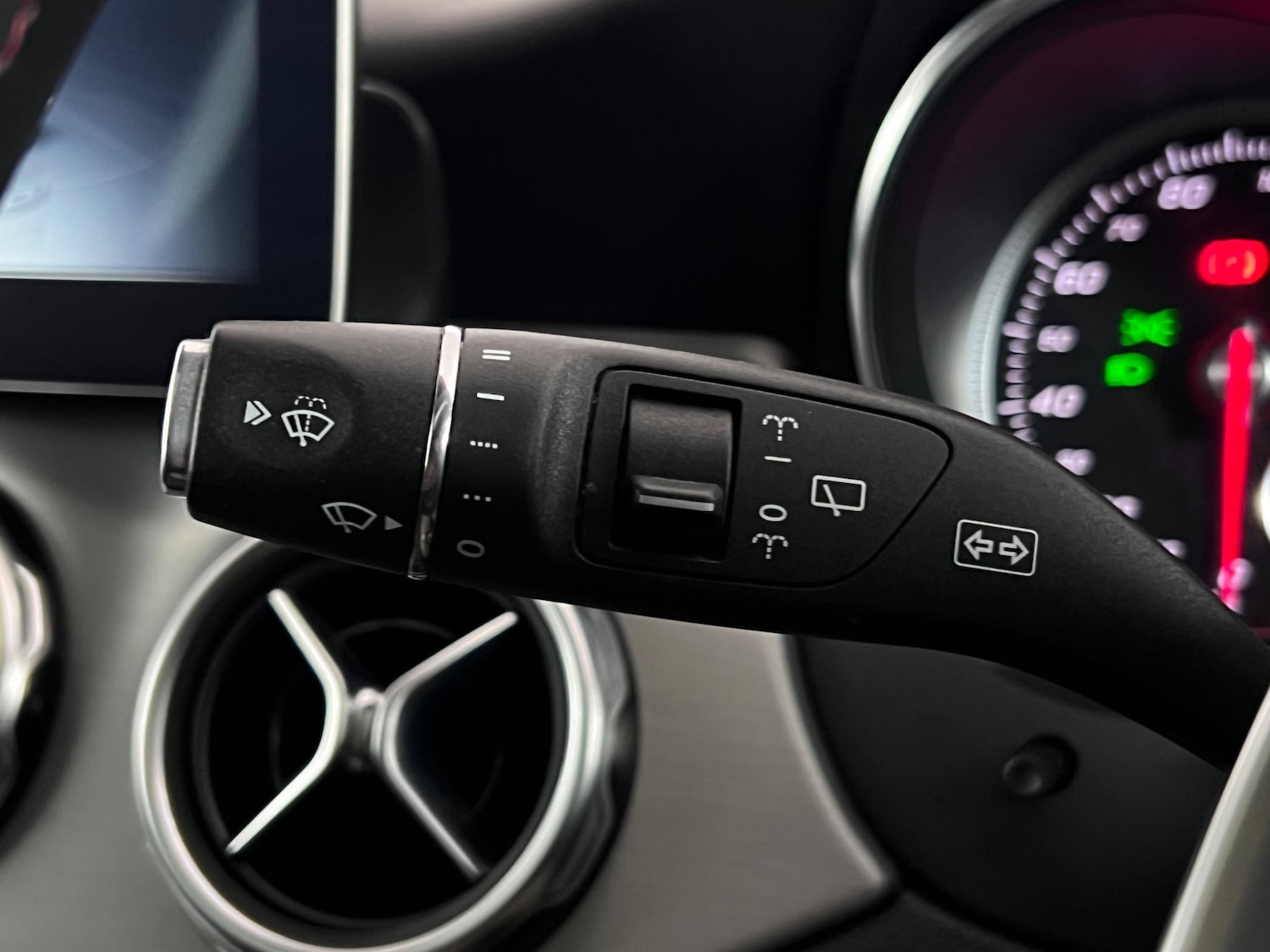 Used Mercedes-Benz GLA 2017 for sale - 76467254: Photo 24