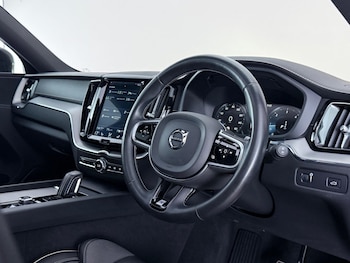 Used Volvo XC60 2019 for sale - 79337824: Photo