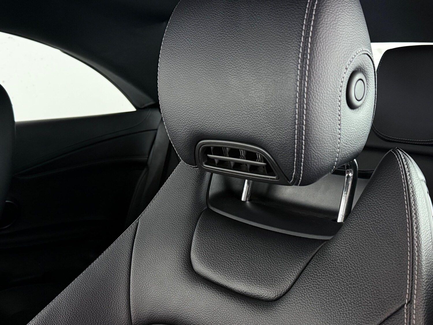 Used Mercedes-Benz C Class 2018 for sale - 77081838: Photo 17